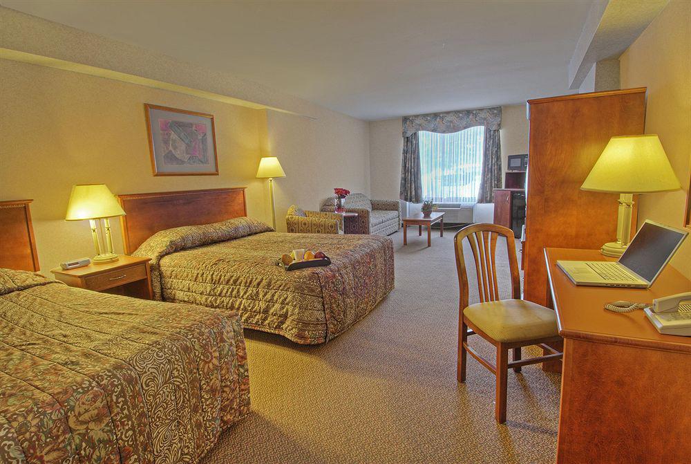 Econo Lodge Orillia Quarto foto